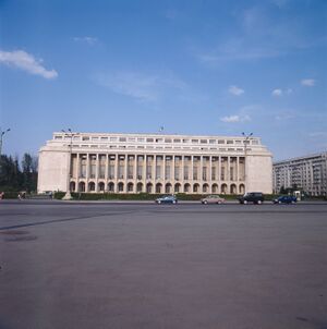 1990 Piata Victoriei 08.jpg