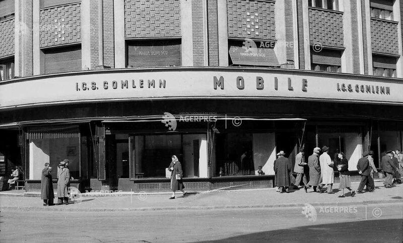 File:Calea Victoriei cu strada Eforie. 3 1951.jpg