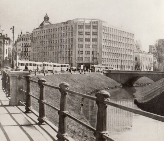 File:1962 Podul Mihai Vodă 1969 2.jpg