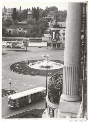 1972 Piaţa Naţiunile Unite (Senatului, Operetei).jpg