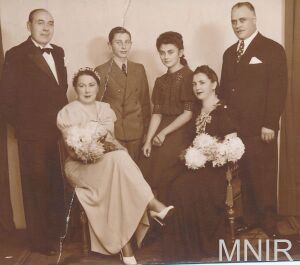 ”Dumitru Dinu și soția, la o cununie.jpg