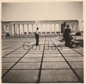 Pavilionul regal din parcul Herastrau 001.jpg