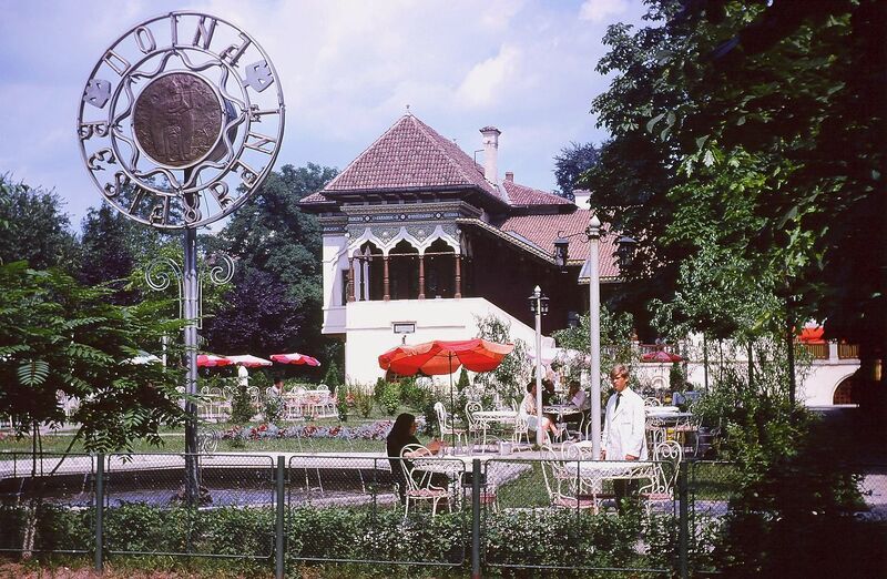 File:Doina-restaurant-on-sos-kiseleff-1971.jpg