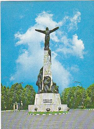 10statuia aviatorilor, vedere carte postala circulata 1976.jpeg