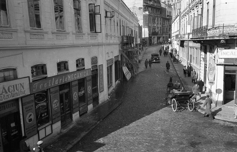 File:Str. Smîrdan cu str. Șelari 2 1959.jpg