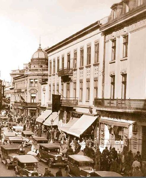 File:Calea Victoriei 32 Kodac 193x.jpg