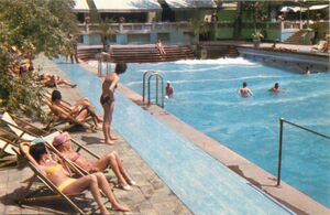 1966 Lido swimming pool 3.jpg