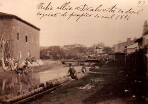 Cazarma si Podul Pompierilor, Dambovita 1881 01.jpg