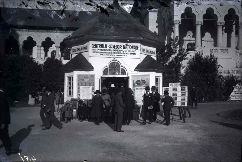 File:Vedere asupra Chioșcului Centrala Caselor Naționale pentru Învățături și Îndemnuri Bune.jpg