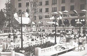 1933 Piscina hotelului Lido.jpg