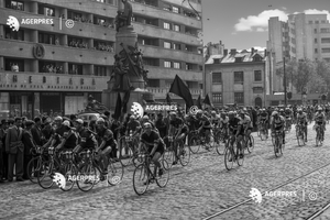 Bd. Magheru 12 aprilie 1951 Monumentul Tache Ionescu bw.png