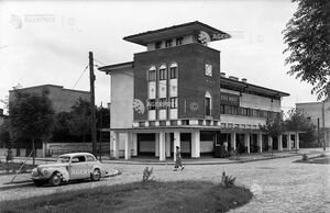 Restaurantul Piaţa Muncii - o fotografie AGERPRES din 1951..jpg