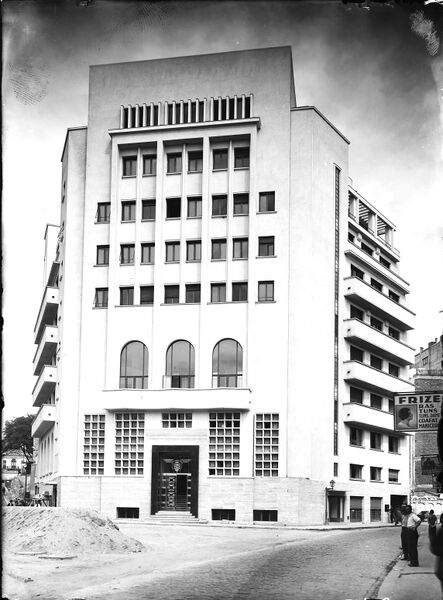 File:Palatul Ziarului Curentul.jpg