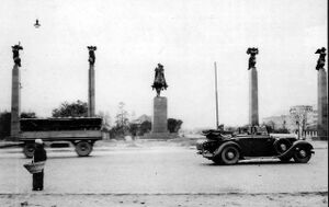 1942-3 Monumentul Regelui Ferdinand.jpg