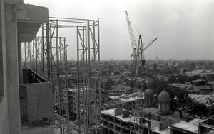 1979 Calea Mosilor in constructie cu biserica Sfantul Ioan Mosi.jpg