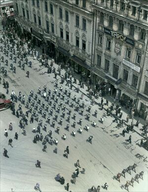 1935-5 Calea Victoriei, Willy Pragher 10 C.jpg