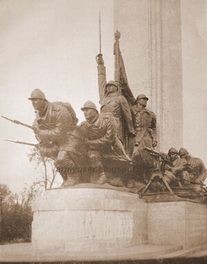 1938 monumentul-infanteriei-dreapta.JPG