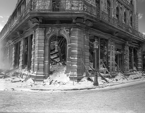 Hotel Luvru 1911 BW.png