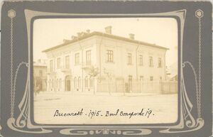 Boulevard Bonaparte 19 1915.jpg