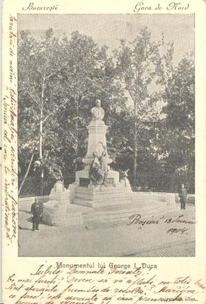 1904 Gara de Nord. Monumentul lui George I. Duca.jpg