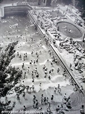 1960 bazinul-lido.JPG