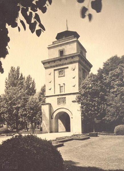 File:Fig. 050 - 1935 Expoziția Luna Bucureștilor. Turnul Colței 1935.jpg