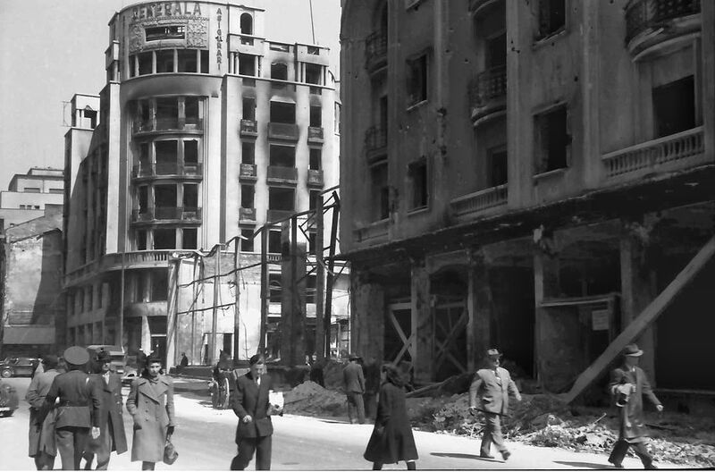 File:Pavilionul Floarea Soarelui 1944.jpg