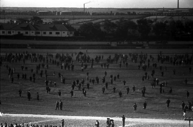 File:July 18, 1953 Iulie 18 Hipodromul Baneasa 004.jpg