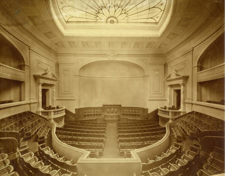 File:1914 Amfiteatrul Fundației.jpg