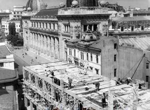 1960 București, Șantier pe Calea Victoriei.jpg