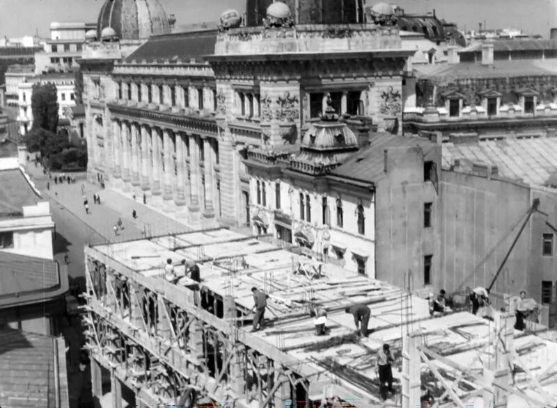 File:1960 București, Șantier pe Calea Victoriei.jpg