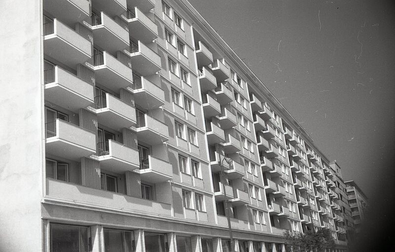 File:Bloc de locuințe în Piața de Flori (Bulevardul 1848) 1961 03.jpg