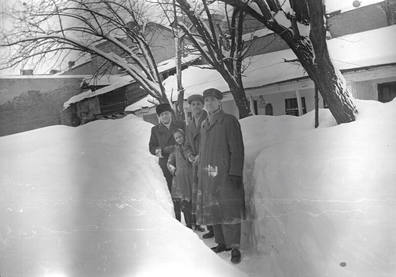 File:Parcului Carol - strada Cuțitul de Argint.jpg