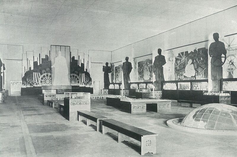 File:007 Pavilionul Romaniei.jpg