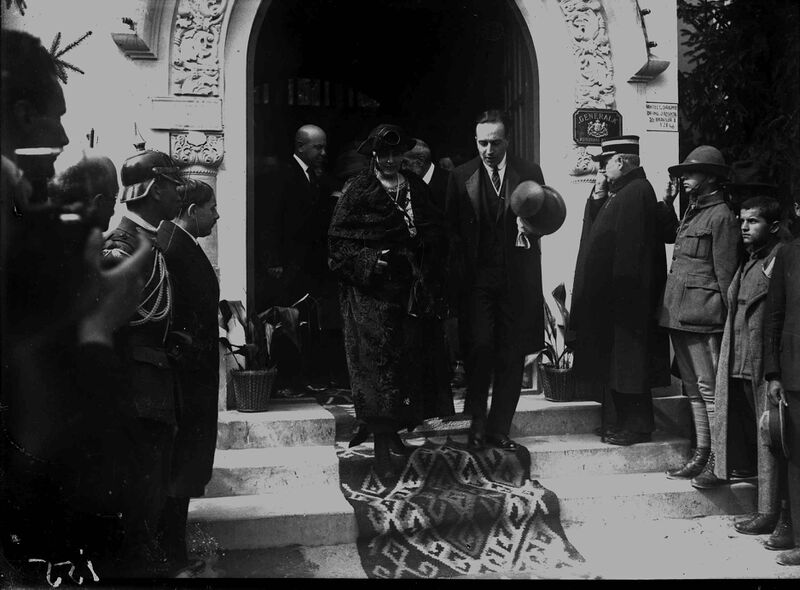 File:Pavilionul Industriilor create de Banca de Credit Român. Banca Chrissoveloni 2.jpg