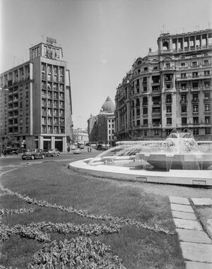 Piata Senatului 14 1973.jpg