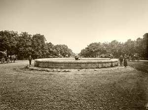 Fantana Rondul I 1900.png