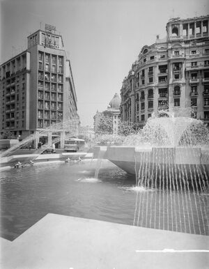 Piata Senatului 12 1973.jpg